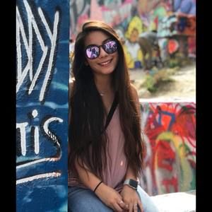 Meet your Posher, Roxanna